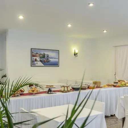 Aeolis Boutique Apartmanhotel Naxos City