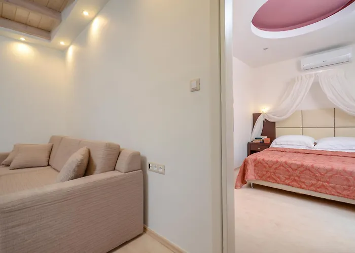 Aeolis Boutique 3* Naxos City