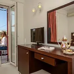 Aparthotel Aeolis Boutique 3*