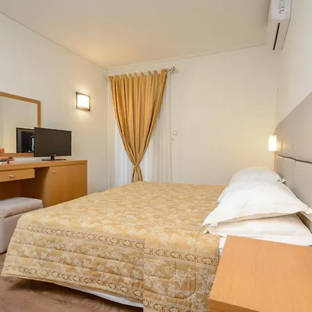 Hotel apartamentowy Aeolis Boutique Naxos City