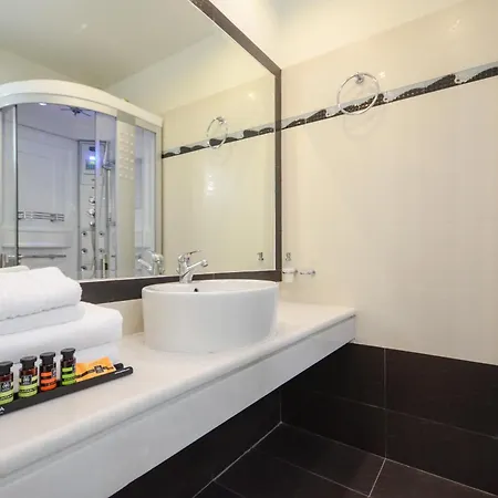 Aeolis Boutique 3*