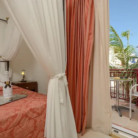 Aeolis Boutique Naxos City