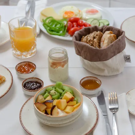 Aeolis Boutique מלון דירות