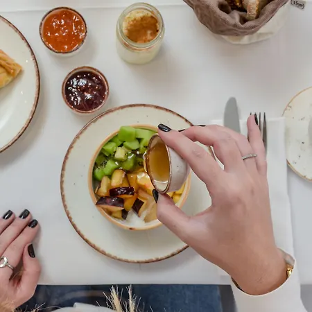 Aeolis Boutique 아파트호텔 3*