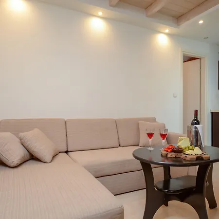 Aeolis Boutique 3*