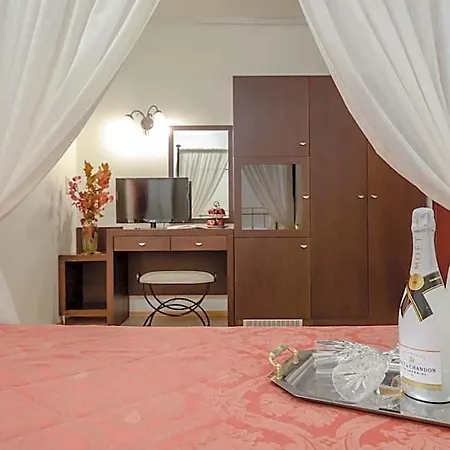Aeolis Boutique 3*