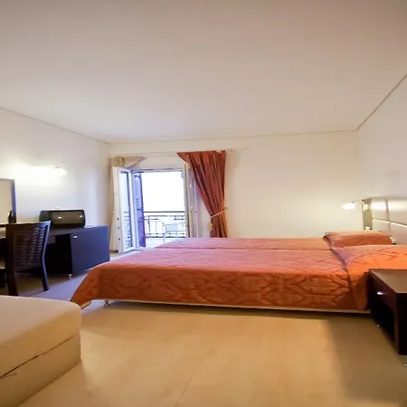 מלון דירות Aeolis Boutique 3*