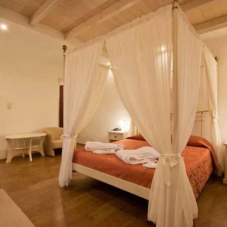 Aeolis Boutique Naxos City