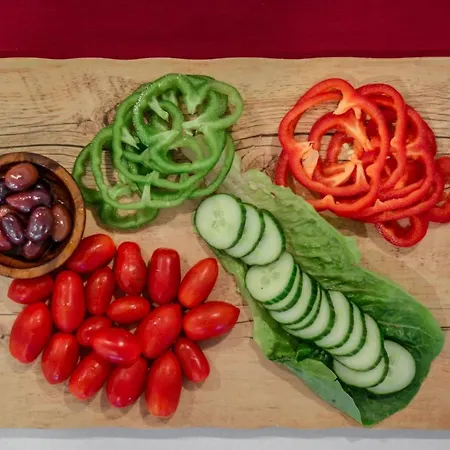 Aeolis Boutique מלון דירות 3*