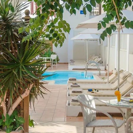 Апарт-отель Aeolis Boutique Naxos City